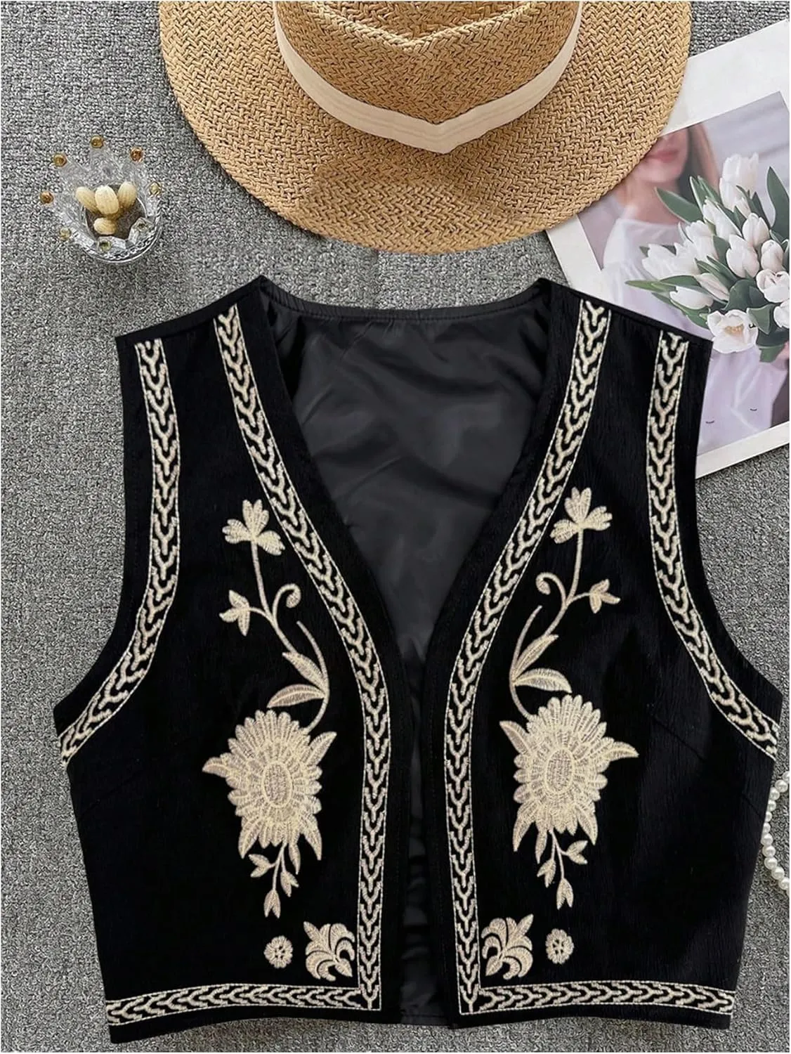 Verdusa Women's Vintage Embroidery Vest Top Open Front Sleeveless Cropped Cardigan Boho Cowgirl Vest Jacket