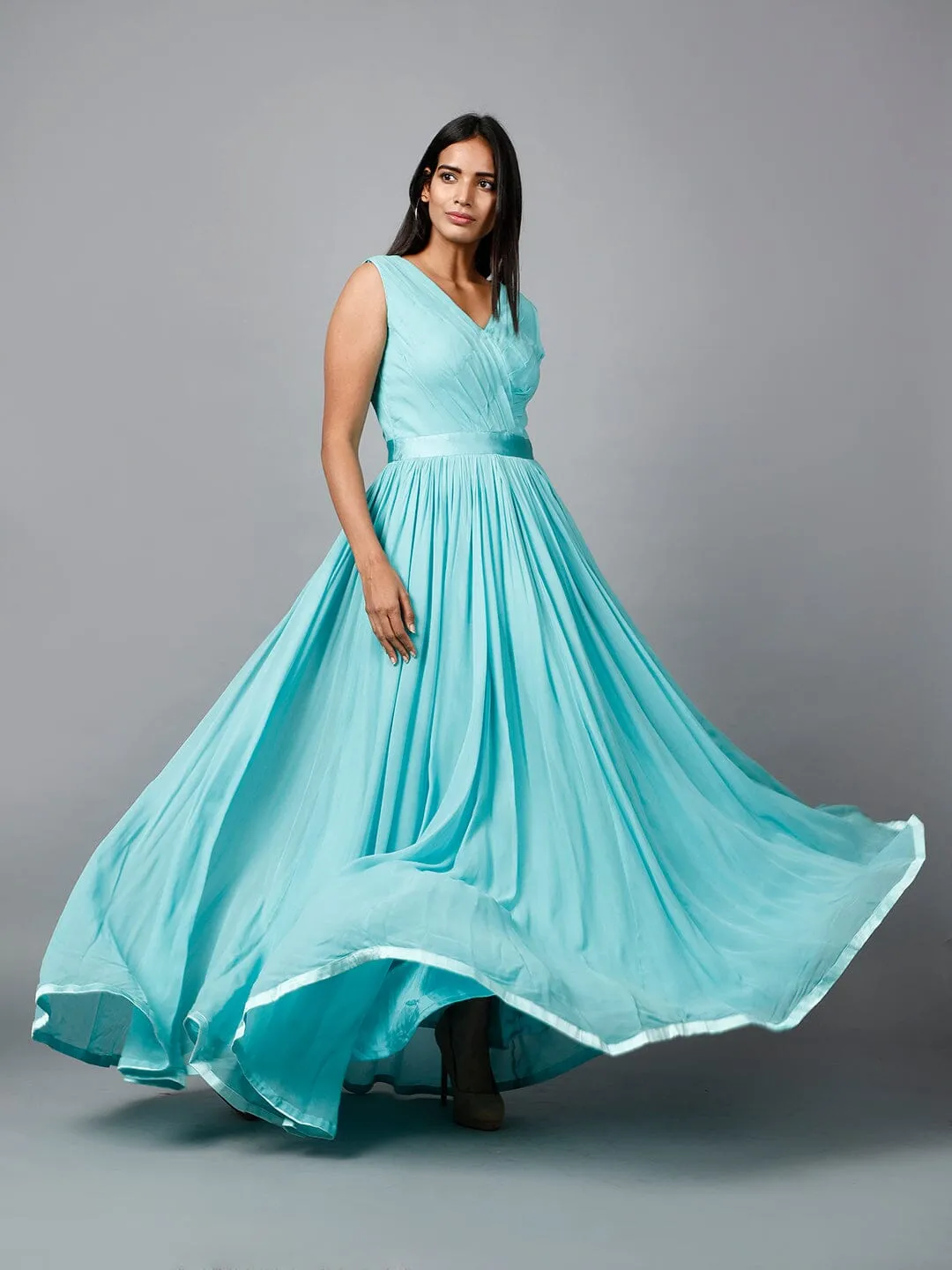 Women's Pleats Drape Georgette Party/ Evening Gown in Blue