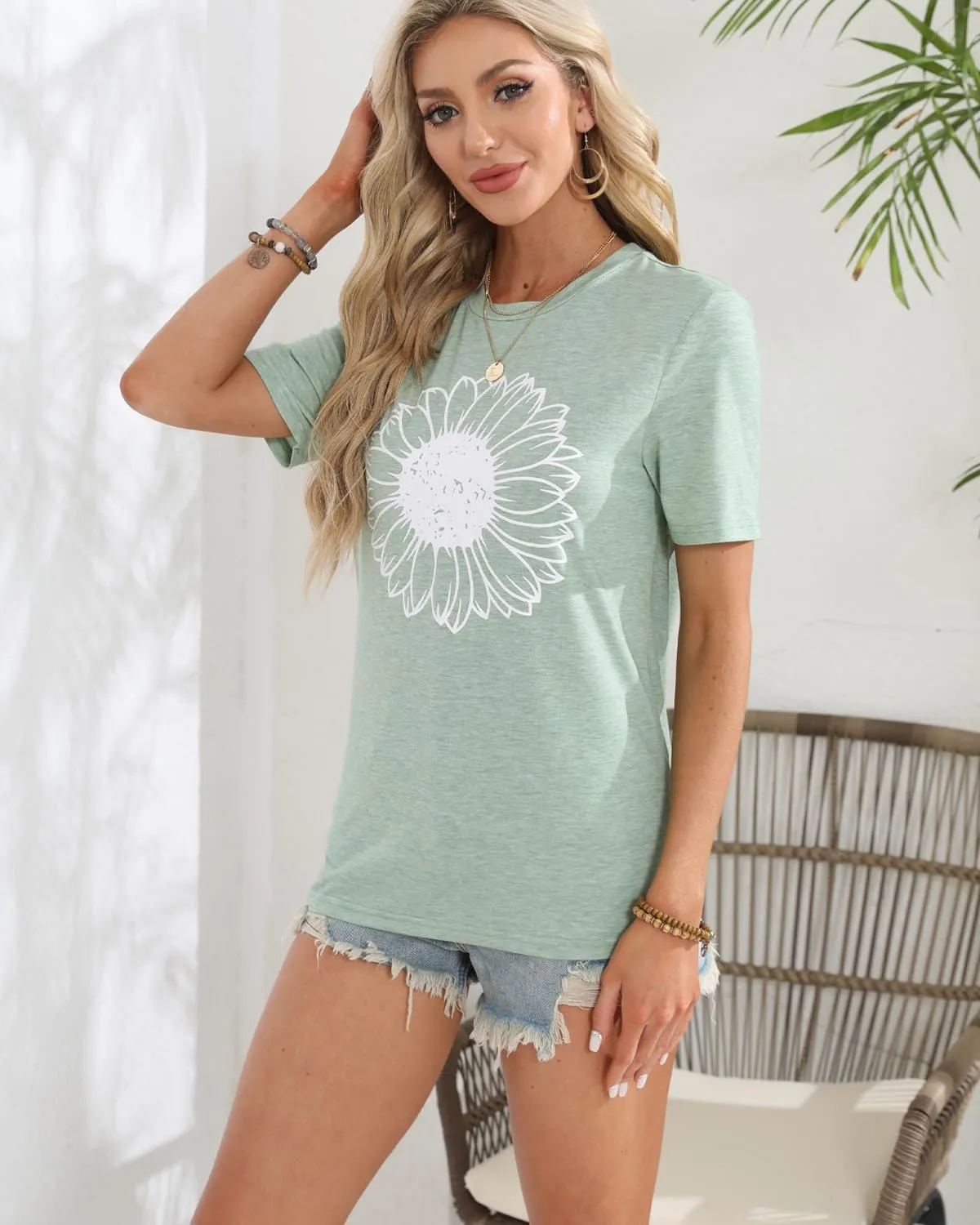 Womens T Shirts Short Sleeve Tees Sunflower Vacation Graphic Loose Summer Tops